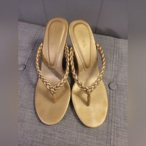 Braided thong heels